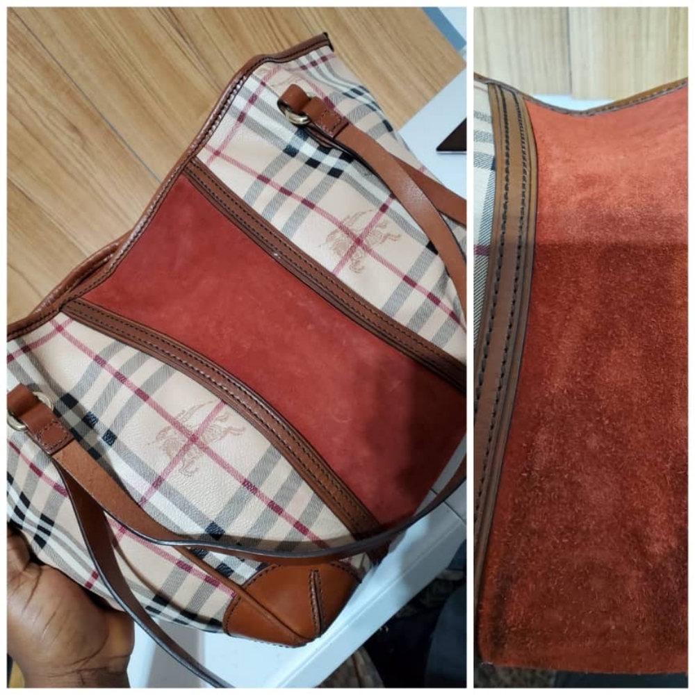 Burberry Canterbury Haymarket Tote - Picture 8 of 10